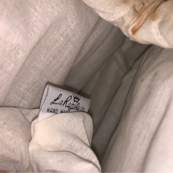 v i n t a g e :: La Regale Woven Wicker Purse Crossbody - Picture 9 of 12